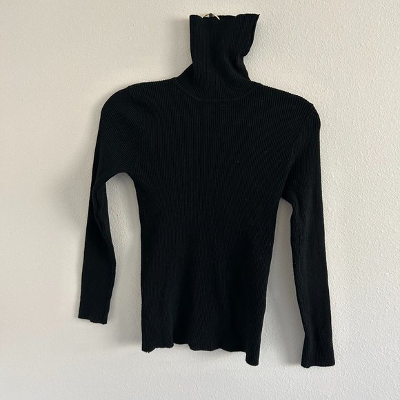 Black turtleneck sweater - Picture 4 of 4